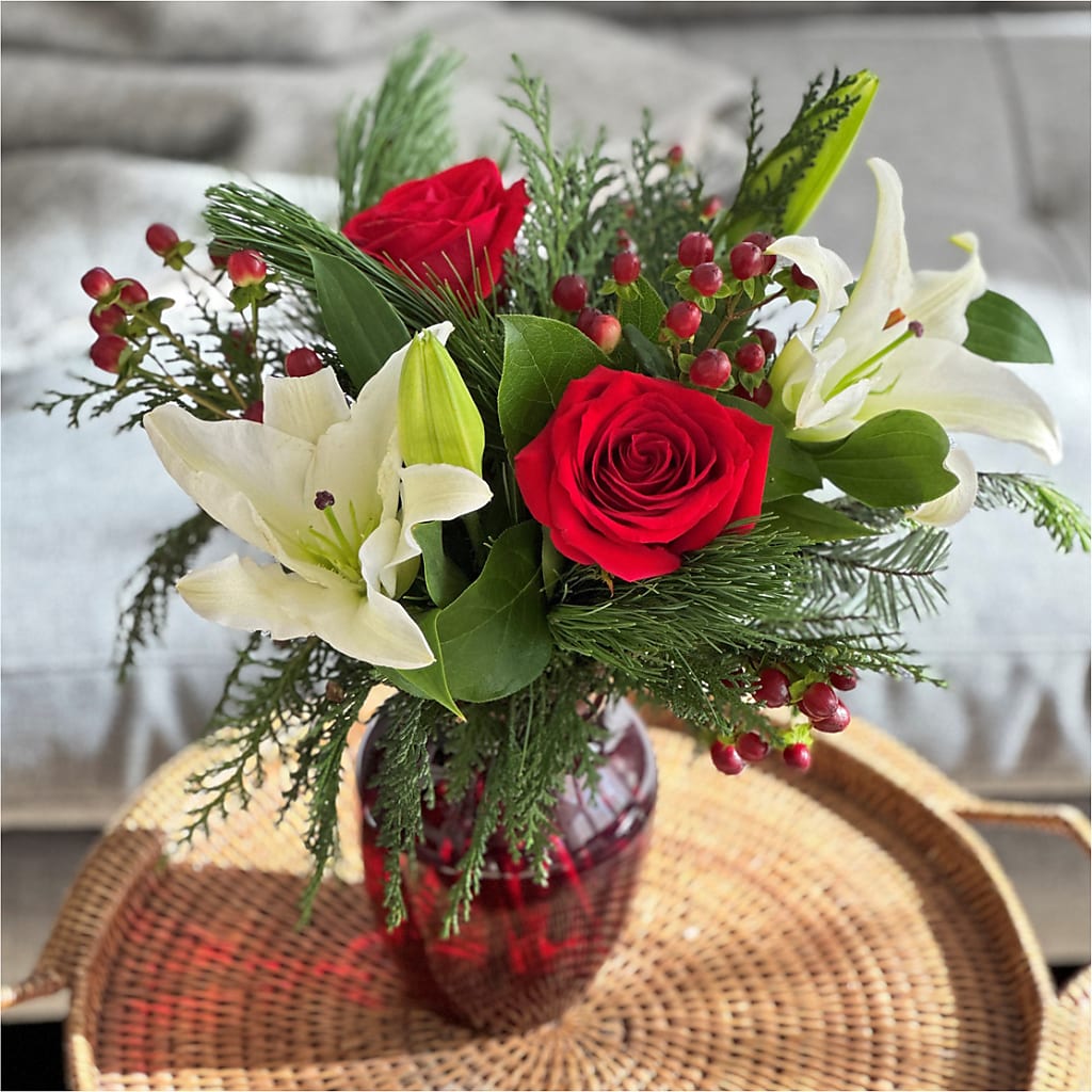 Evergreen Delight Bouquet – Foryouflower.com, Tontitown AR